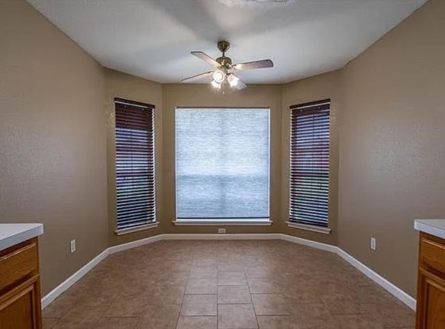 816 W Colony Drive, Arlington, TX 76001