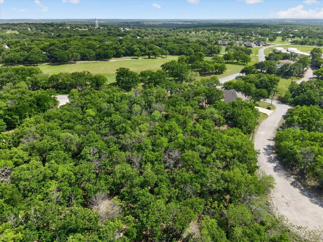 106 Ash Court, Runaway Bay, TX 76426