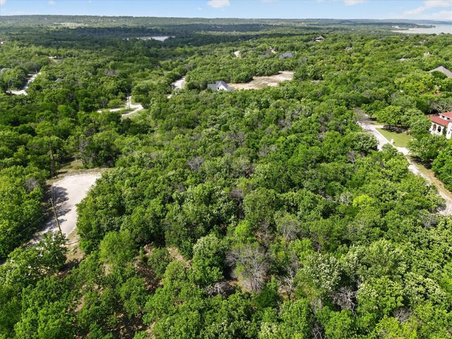 106 Ash Court, Runaway Bay, TX 76426