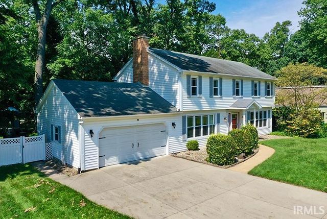 52061 Carriage Hills Drive, South Bend, IN 46635