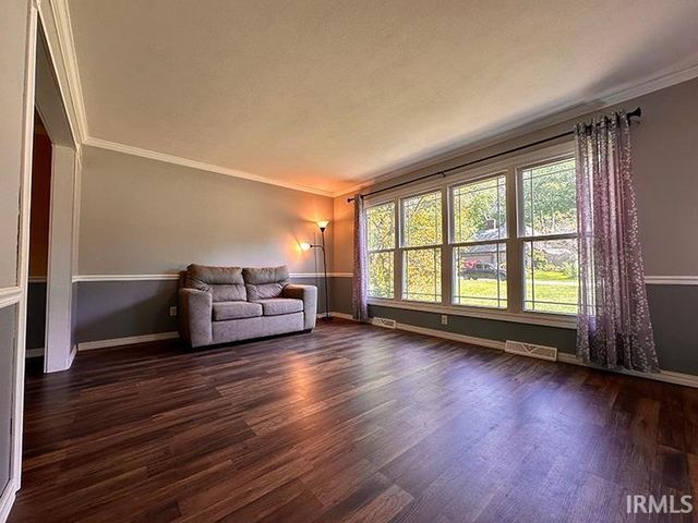 52061 Carriage Hills Drive, South Bend, IN 46635