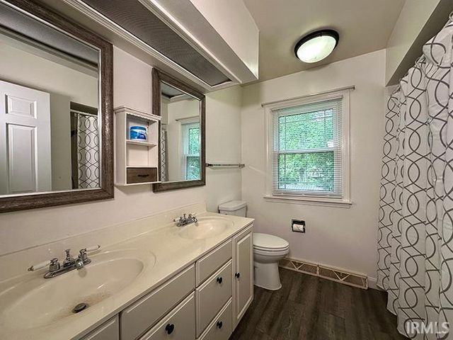 52061 Carriage Hills Drive, South Bend, IN 46635