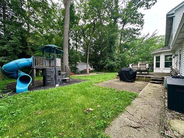 52061 Carriage Hills Drive, South Bend, IN 46635