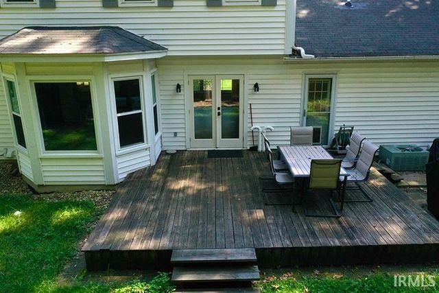 52061 Carriage Hills Drive, South Bend, IN 46635