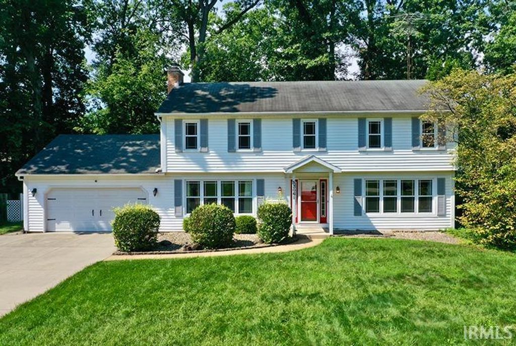 52061 Carriage Hills Drive, South Bend, IN 46635