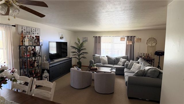3200 Snow Road, Parma, OH 44134
