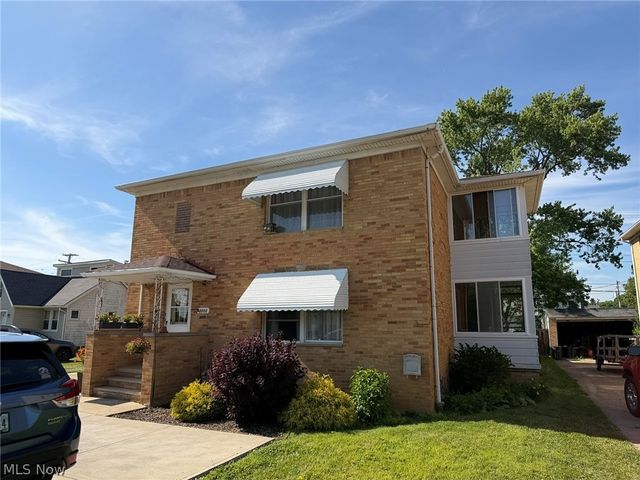 3200 Snow Road, Parma, OH 44134
