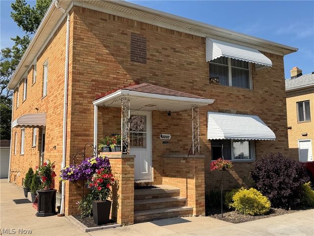 3200 Snow Road, Parma, OH 44134