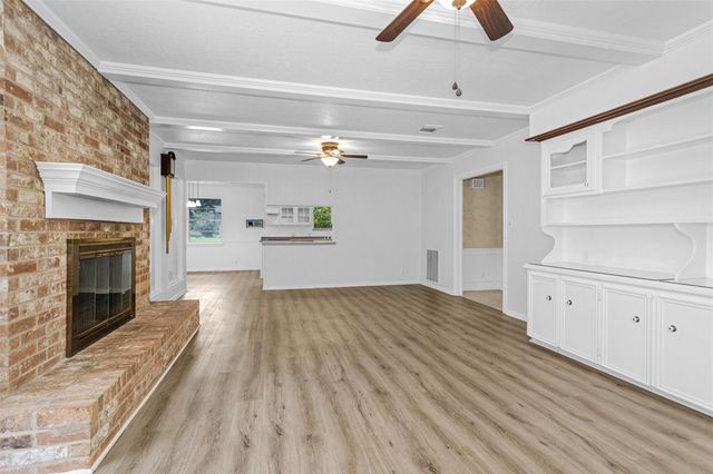520 Beauregard Drive, Conroe, TX 77302