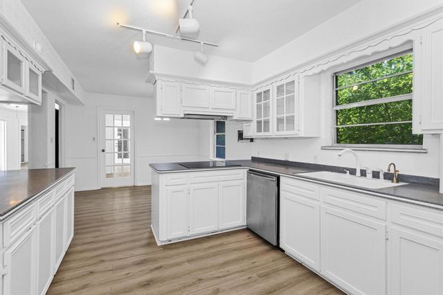 520 Beauregard Drive, Conroe, TX 77302