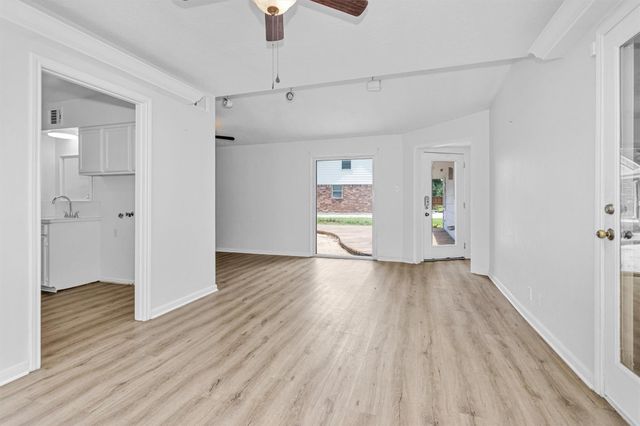 520 Beauregard Drive, Conroe, TX 77302