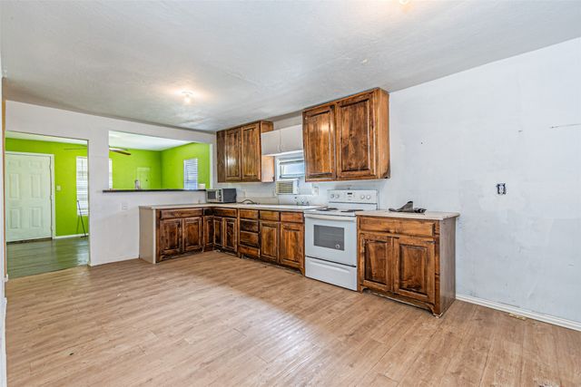317 Fuller Street, Sulphur Springs, TX 75482