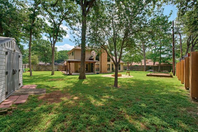 711 Brazos Ave, Rockdale, TX 76567