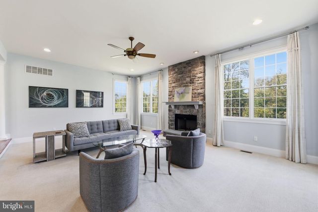 2114 FERNCROFT LN, Chester Springs, PA 19425