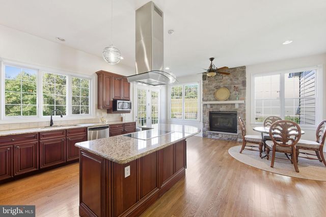 2114 FERNCROFT LN, Chester Springs, PA 19425