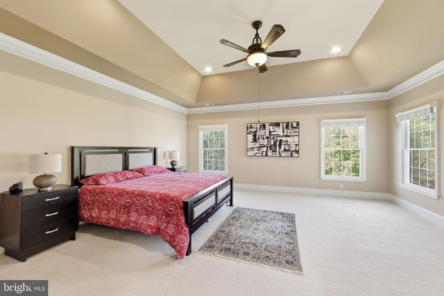 2114 FERNCROFT LN, Chester Springs, PA 19425