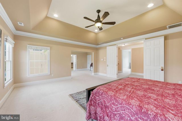 2114 FERNCROFT LN, Chester Springs, PA 19425