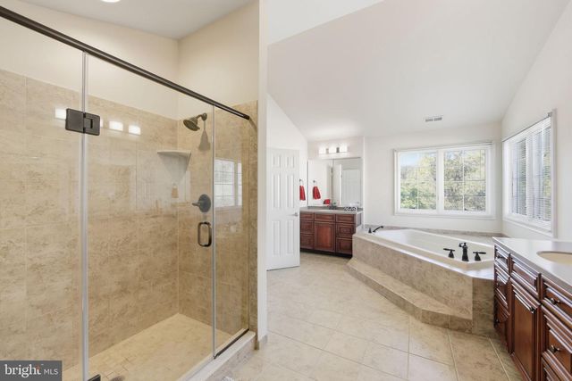 2114 FERNCROFT LN, Chester Springs, PA 19425