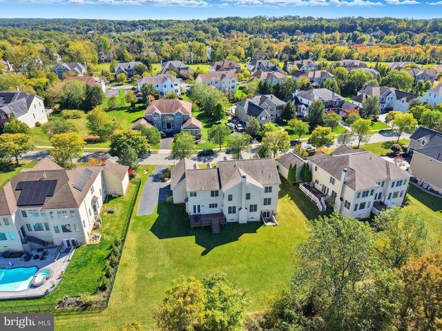 2114 FERNCROFT LN, Chester Springs, PA 19425