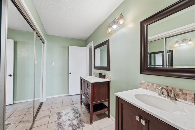 2277 S Kirkwood Road 502, Houston, TX 77077