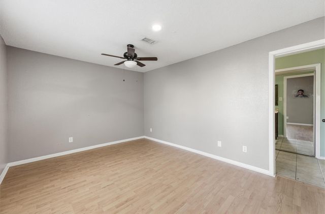 2277 S Kirkwood Road 502, Houston, TX 77077