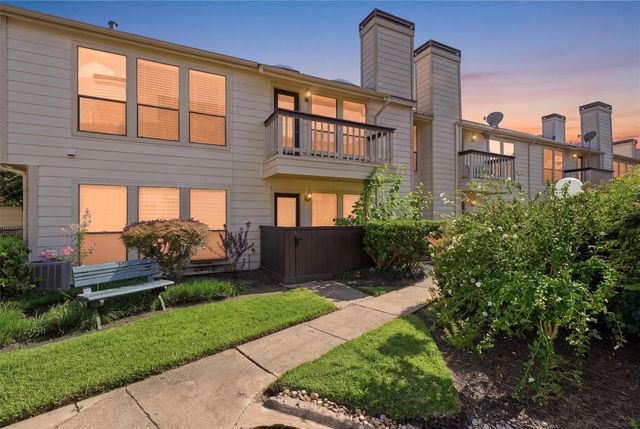 2277 S Kirkwood Road 502, Houston, TX 77077