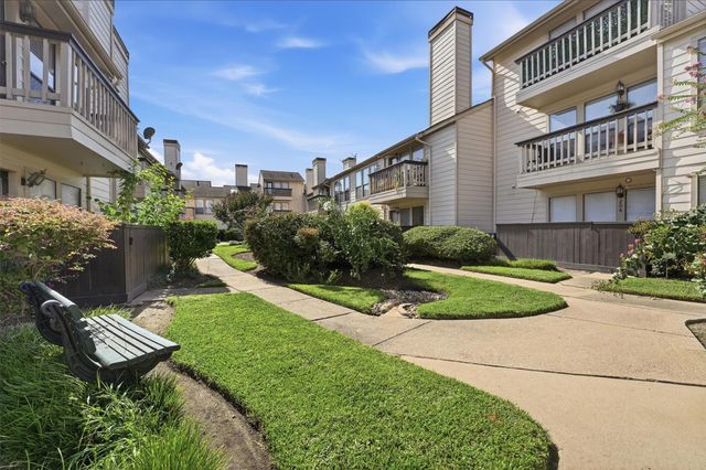 2277 S Kirkwood Road 502, Houston, TX 77077
