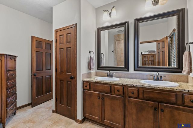 8900 S 28th Street, Lincoln, NE 68516