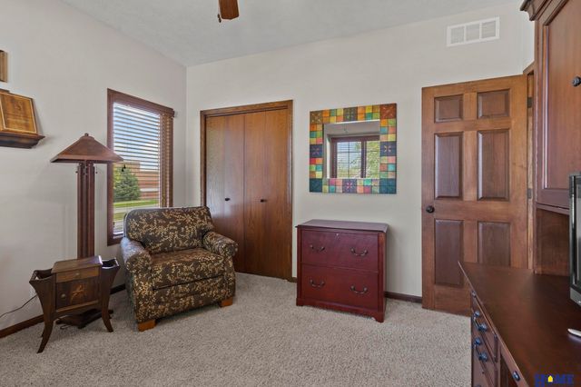 8900 S 28th Street, Lincoln, NE 68516