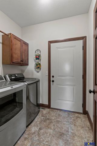 8900 S 28th Street, Lincoln, NE 68516