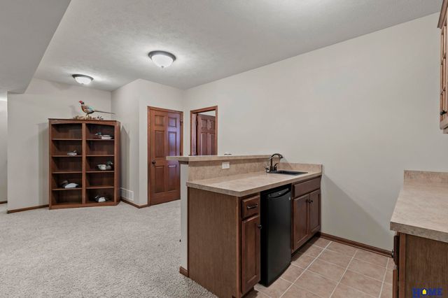 8900 S 28th Street, Lincoln, NE 68516