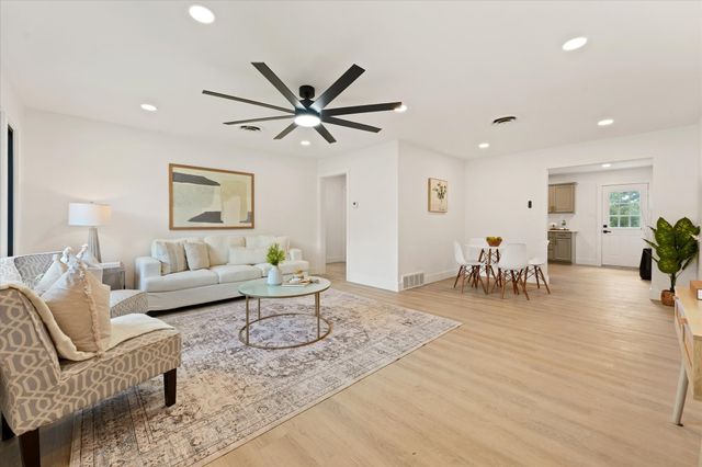 3216 Sappington Place, Fort Worth, TX 76116