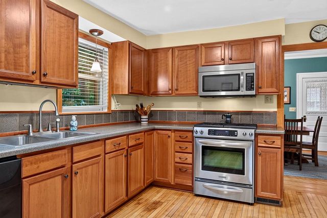35 W Liberty Street, Evansville, WI 53536