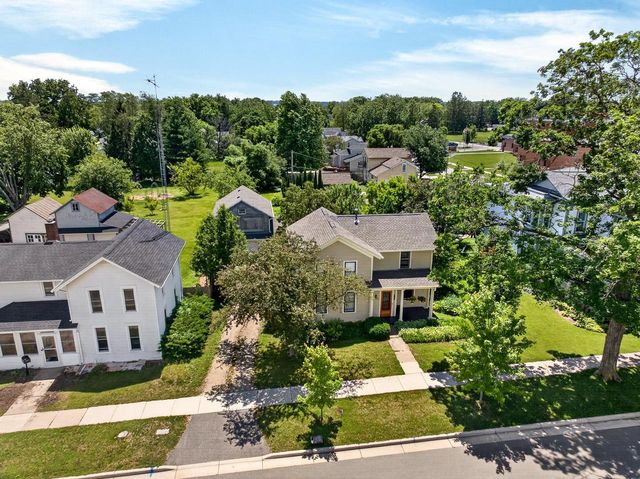 35 W Liberty Street, Evansville, WI 53536