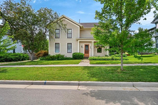 35 W Liberty Street, Evansville, WI 53536