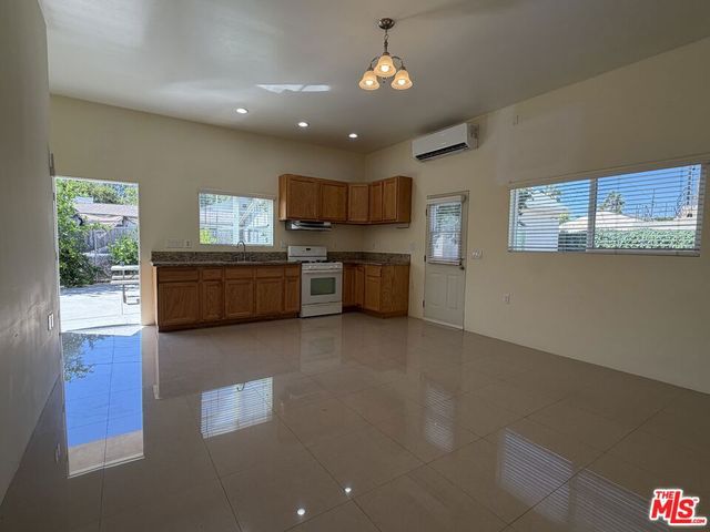 14213 Califa Street, Sherman Oaks, CA 91401