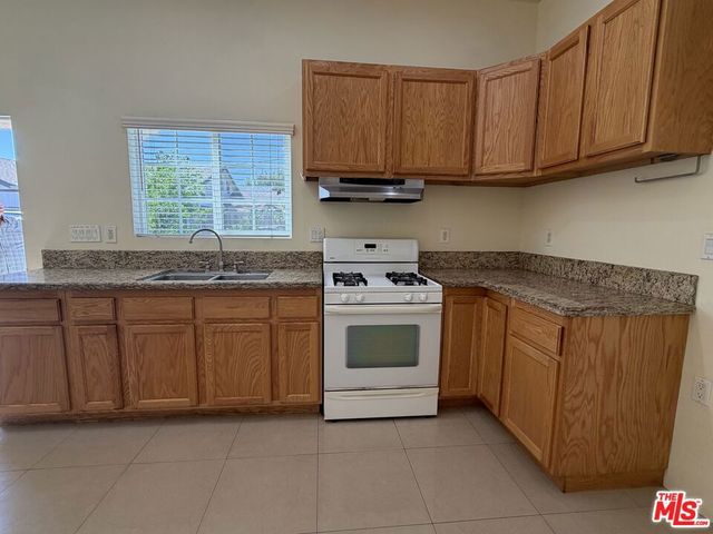 14213 Califa Street, Sherman Oaks, CA 91401