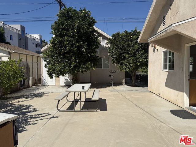 14213 Califa Street, Sherman Oaks, CA 91401