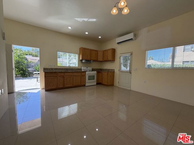 14213 Califa Street, Sherman Oaks, CA 91401