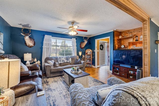 123 Sandy Creek Drive, Gastonia, NC 28052