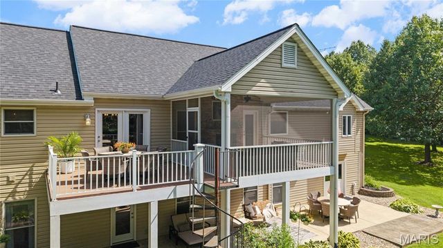 15 Ridgecrest Court, Troy, MO 63379