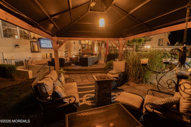 8 Clearbrook Court, Howell, NJ 07731