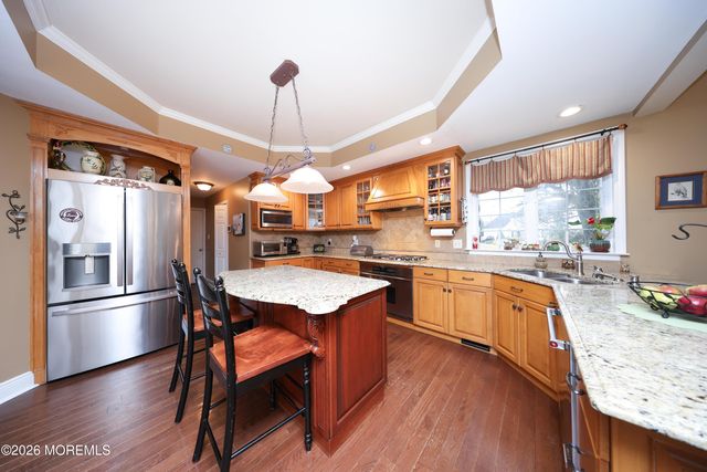 8 Clearbrook Court, Howell, NJ 07731