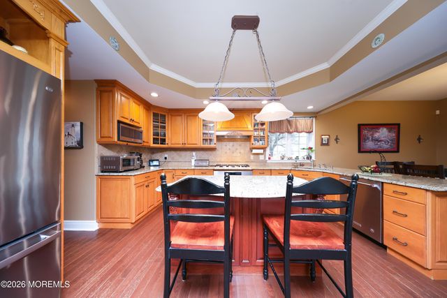 8 Clearbrook Court, Howell, NJ 07731