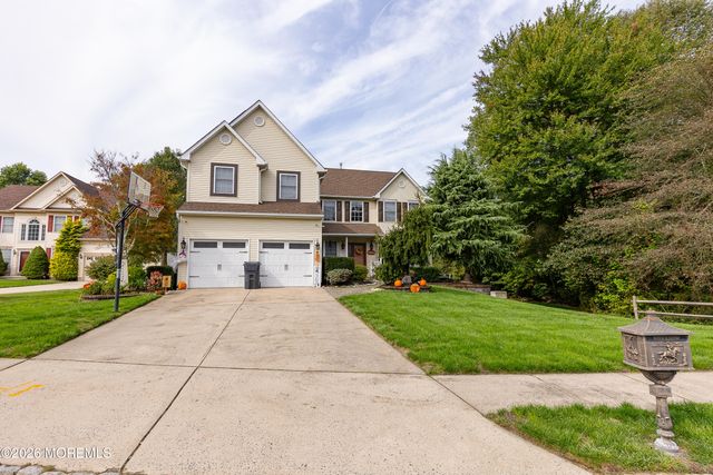 8 Clearbrook Court, Howell, NJ 07731