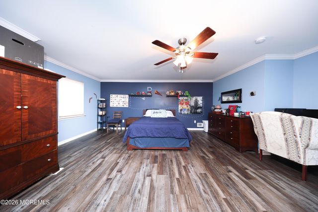 8 Clearbrook Court, Howell, NJ 07731