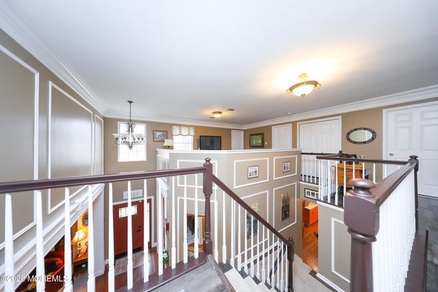 8 Clearbrook Court, Howell, NJ 07731