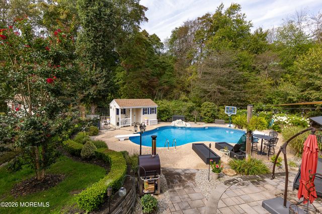 8 Clearbrook Court, Howell, NJ 07731