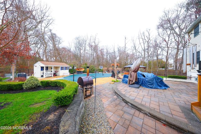 8 Clearbrook Court, Howell, NJ 07731