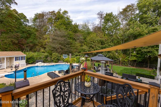 8 Clearbrook Court, Howell, NJ 07731